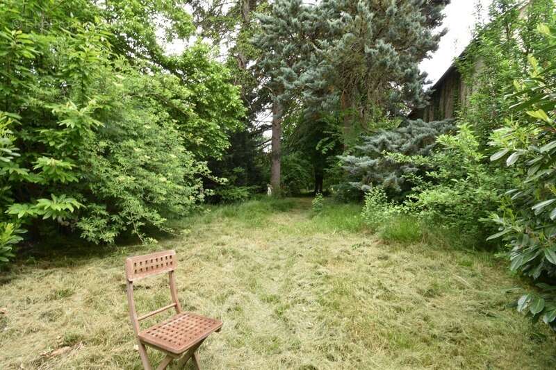 Maison à LE PONT-CHRETIEN-CHABENET