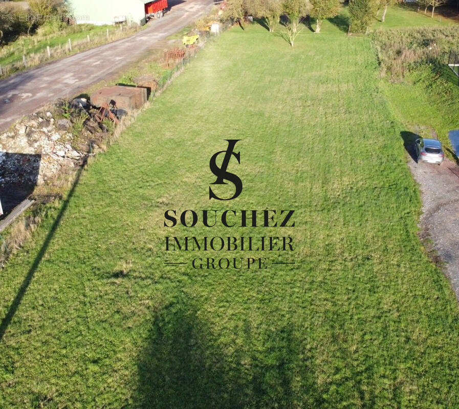 Terrain à MONCHY-AU-BOIS