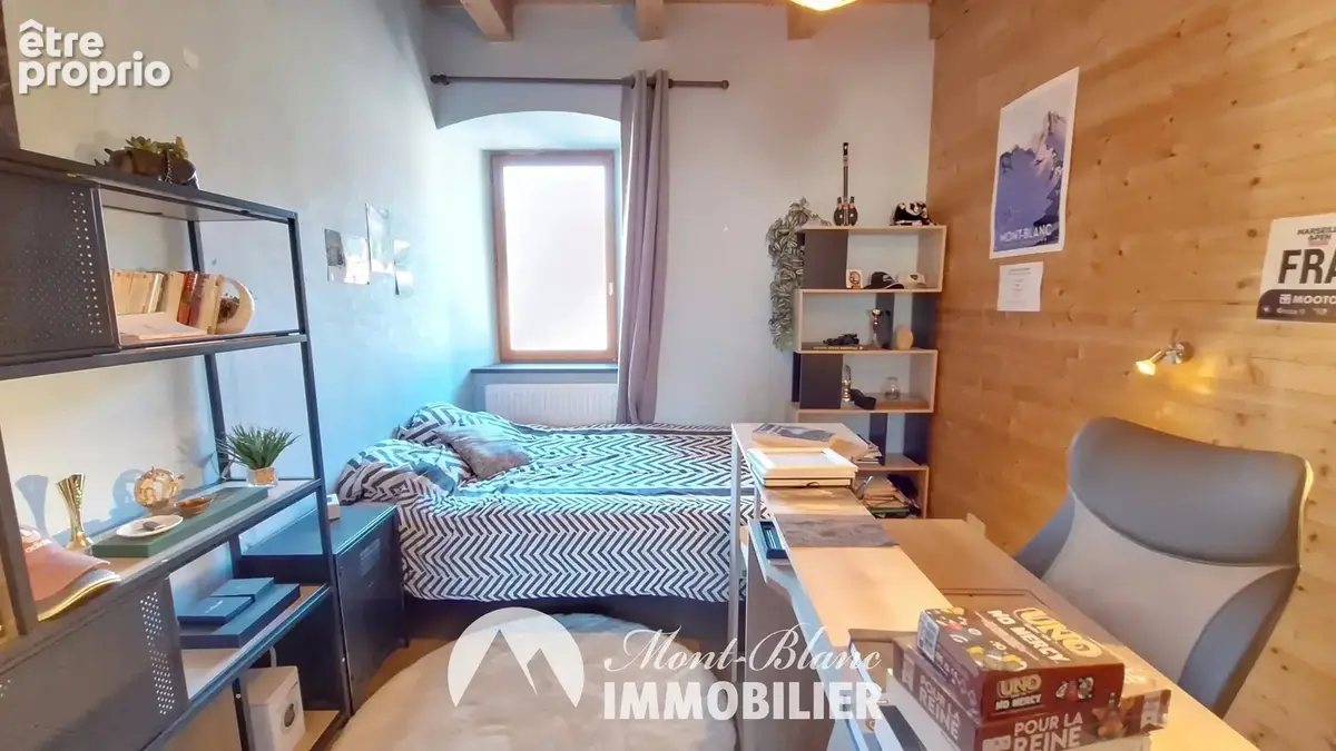 Une maison de caractère pleine de charme et de possibilités - photo 12