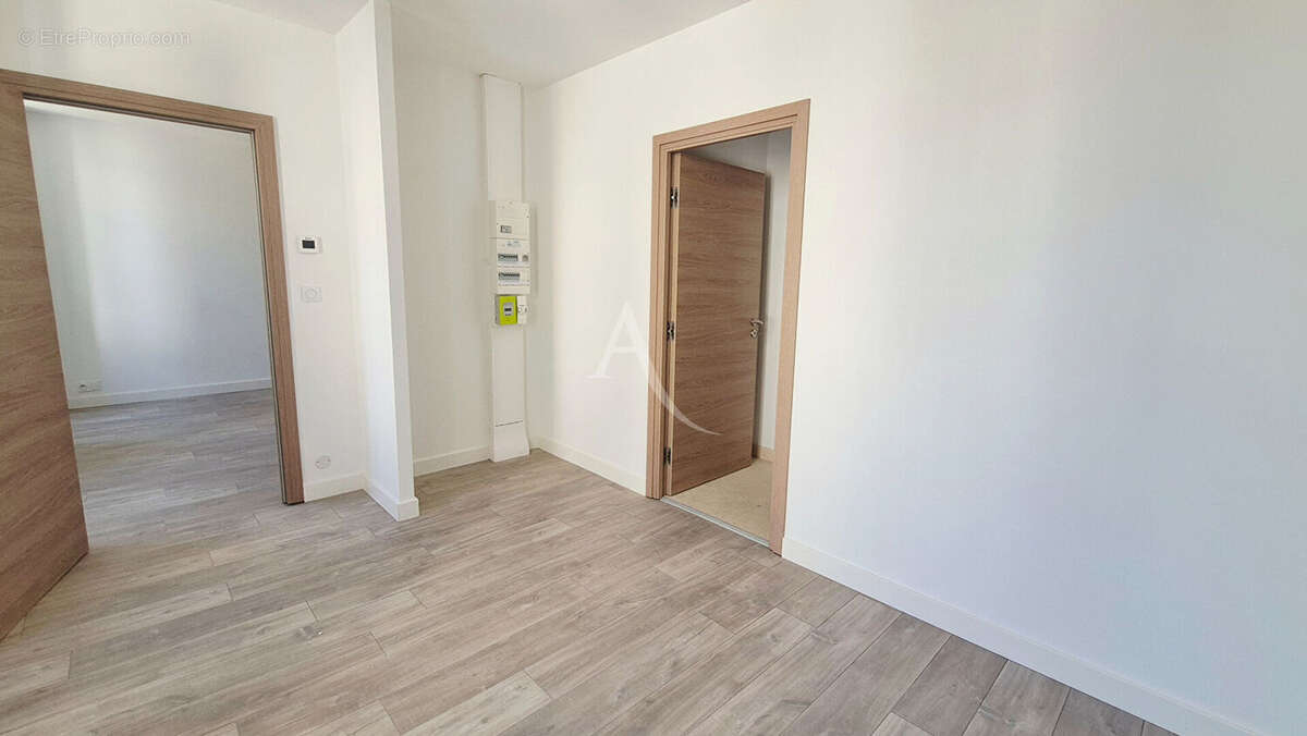 Appartement à SAINT-JEAN-D'ANGELY