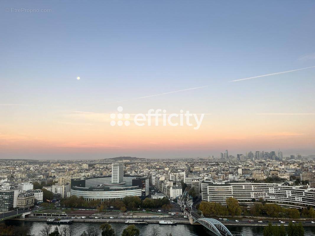Appartement à PARIS-15E