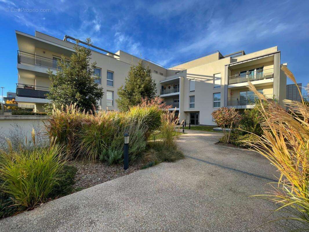 Appartement à SAULX-LES-CHARTREUX