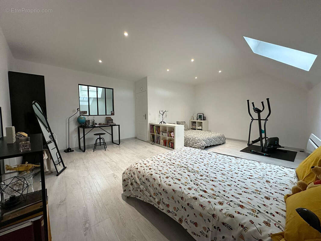 Maison entièrement  rénovée  113 m² - photo 8