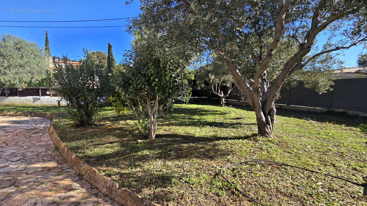 Maison à SIX-FOURS-LES-PLAGES