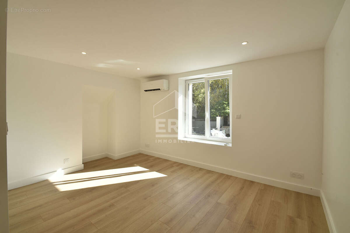 Maison à VILLIERS-SAINT-FREDERIC