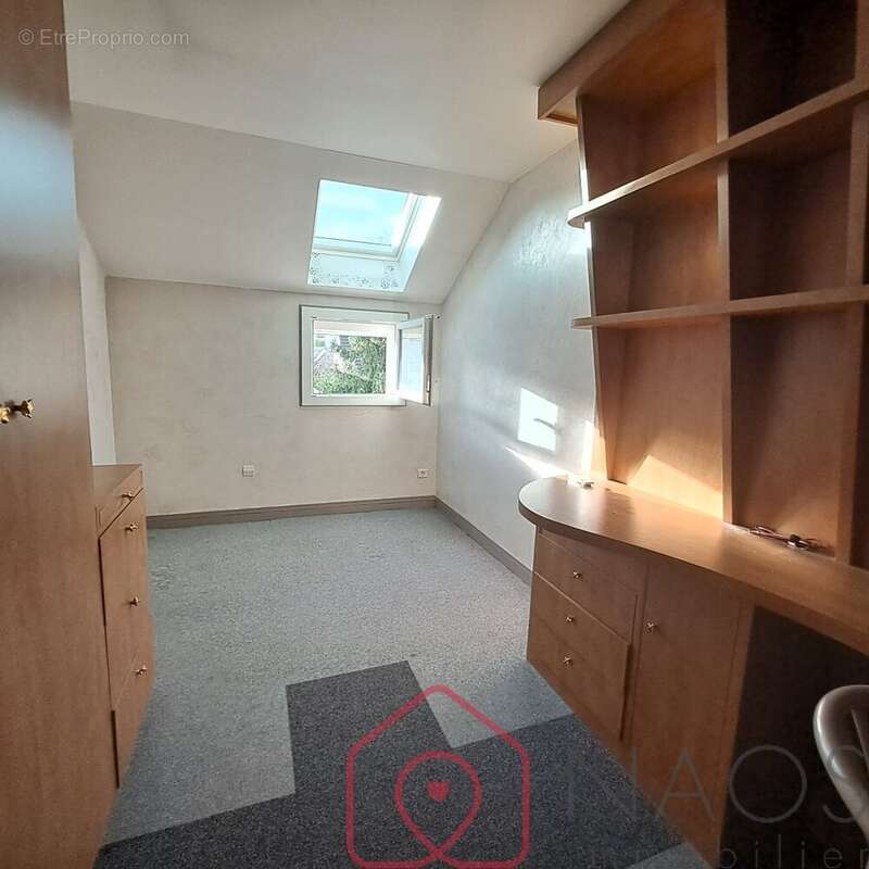 Maison à VILLENEUVE-LA-GARENNE