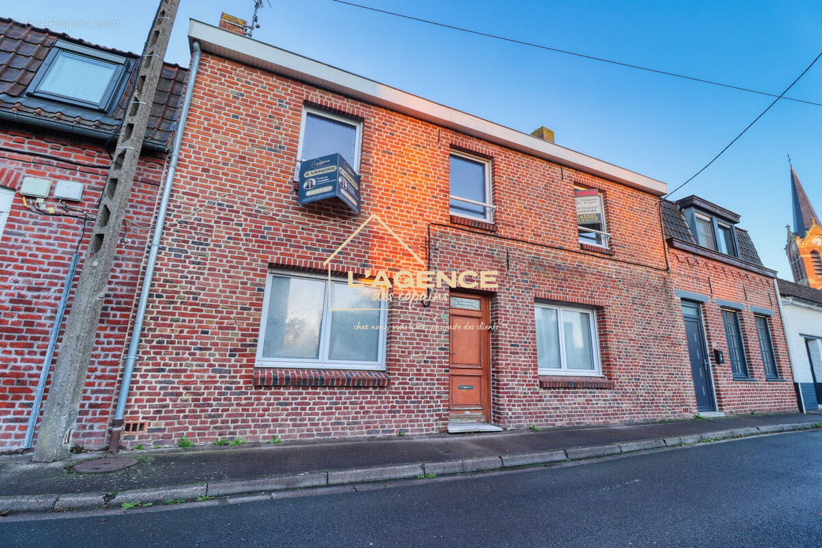 Maison à HAZEBROUCK