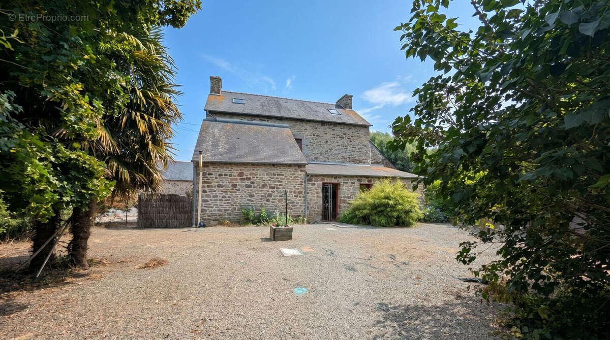 A VENDRE Maison pierres de 274 m²  - Terrain 9795 m²  - CHERRUEIX - photo 17