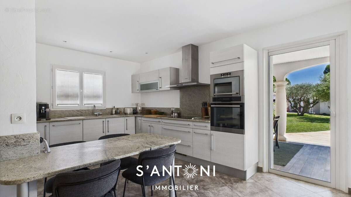 LE GRAU D'AGDE- Villa de PP sur terrain de 915 m² proche de toutes commodités - photo 22