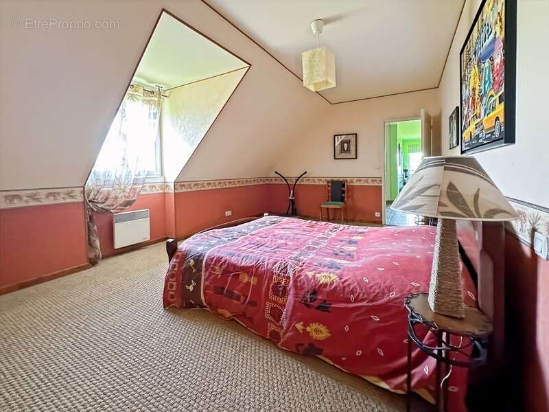 Maison à EQUEMAUVILLE