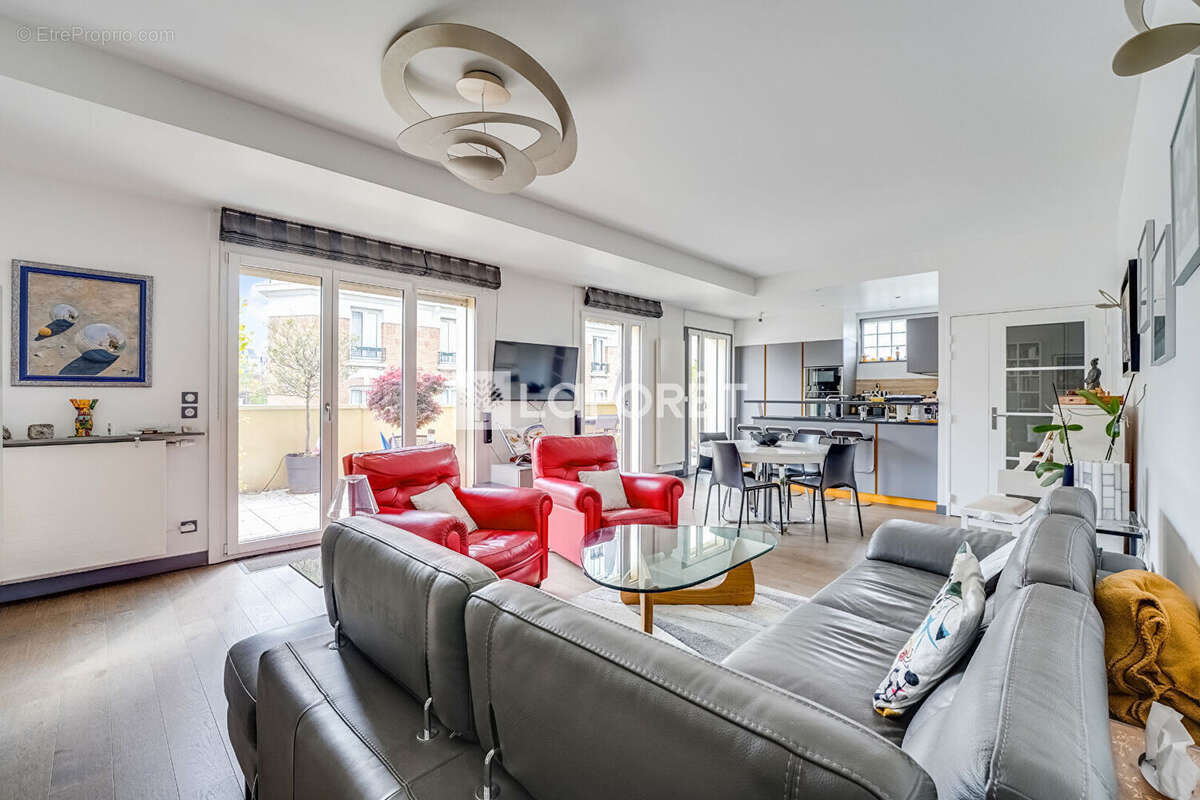 Appartement à PARIS-14E