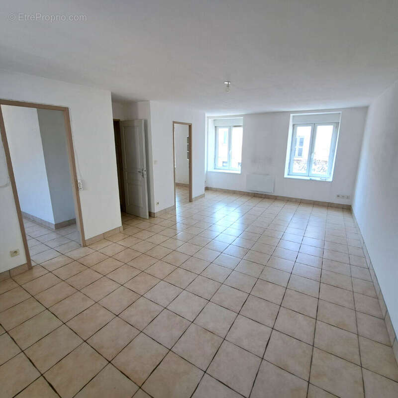 Appartement à SOUCIEU-EN-JARREST