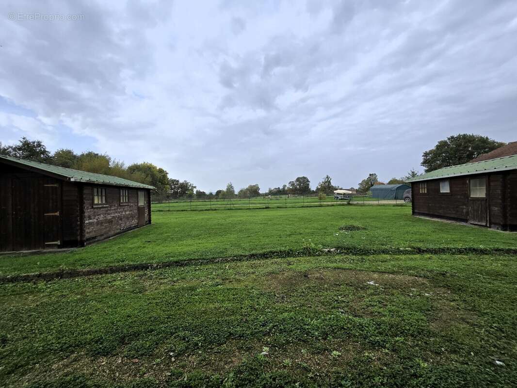 Maison à SAINT-CYR-SUR-MENTHON