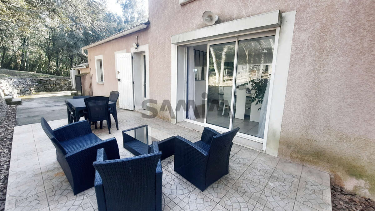Maison à QUISSAC