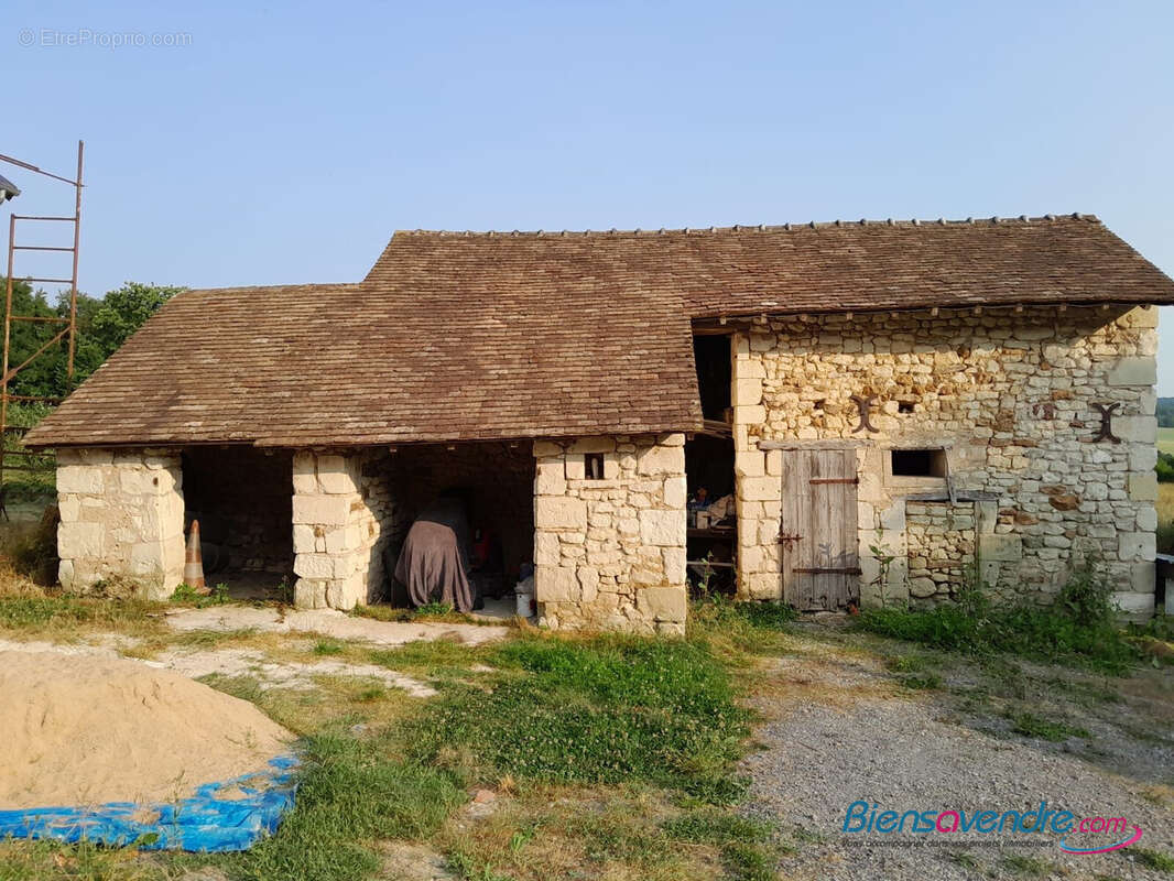 Maison à MONTHOIRON