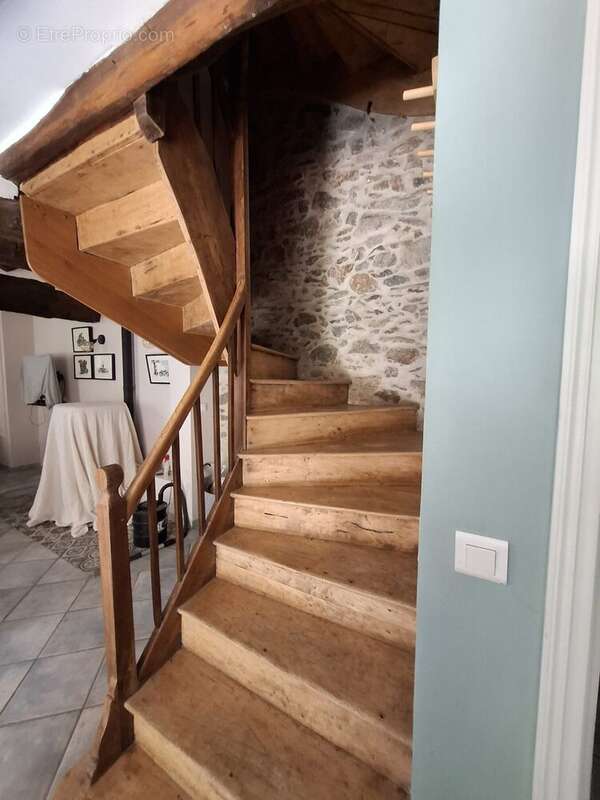 Maison 111 m² à Ganac  - photo 5