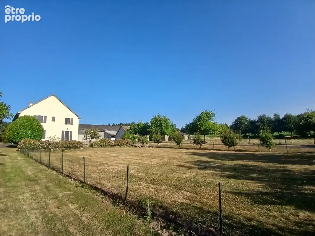 Maison 8 pièces 225 m² à vendre à Port-Brillet (53410) - photo 2