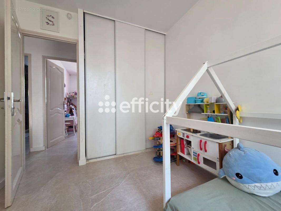 Appartement à SAINT-CYR-SUR-MER