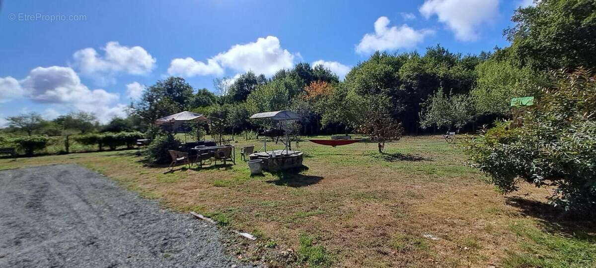 Maison à SAINT-PAUL-LA-ROCHE