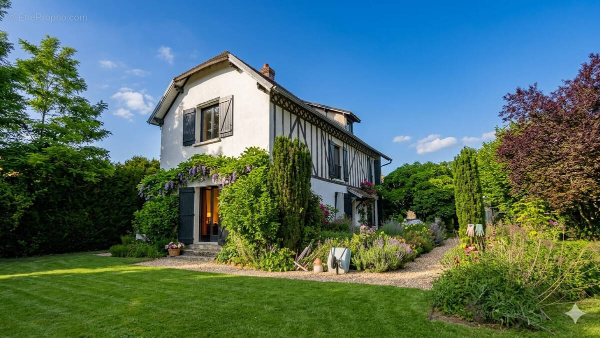 Maison à LUZANCY