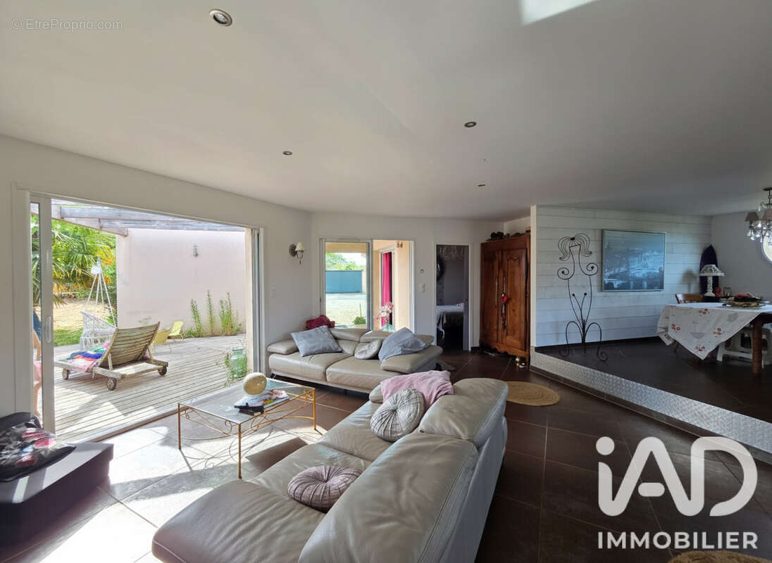 Maison 150 m² à Mornac  - photo 6