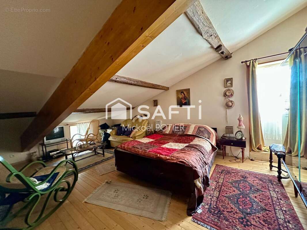Maison 120 m² à Moutiers-Sur-Le-Lay  - photo 7