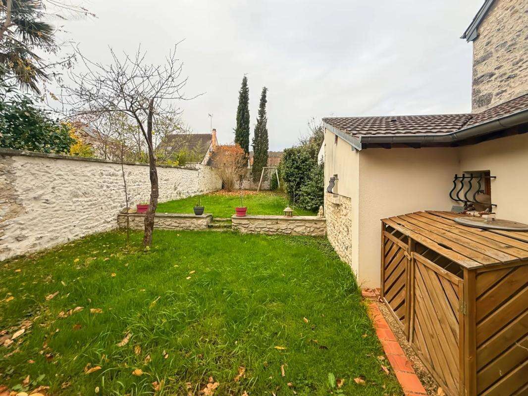 Maison à LIMETZ-VILLEZ