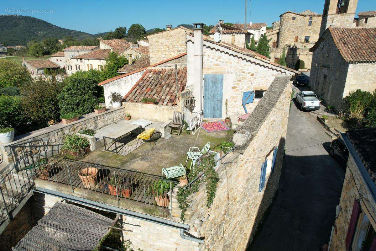Maison à BARJAC