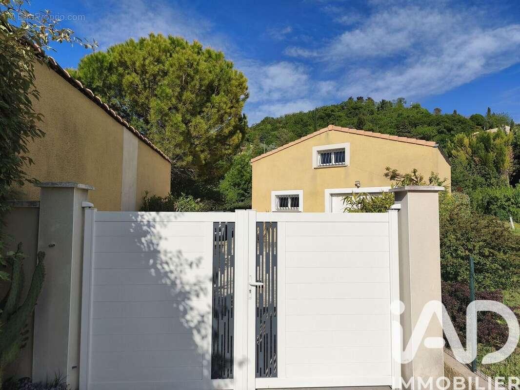 Photo 5 - Maison à PUY-SAINT-MARTIN