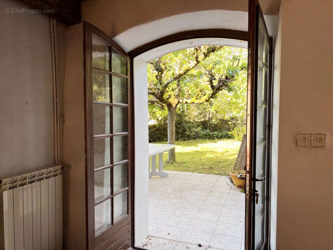 Maison de village en pierre avec jardin et garage proche de Montolieu - photo 7