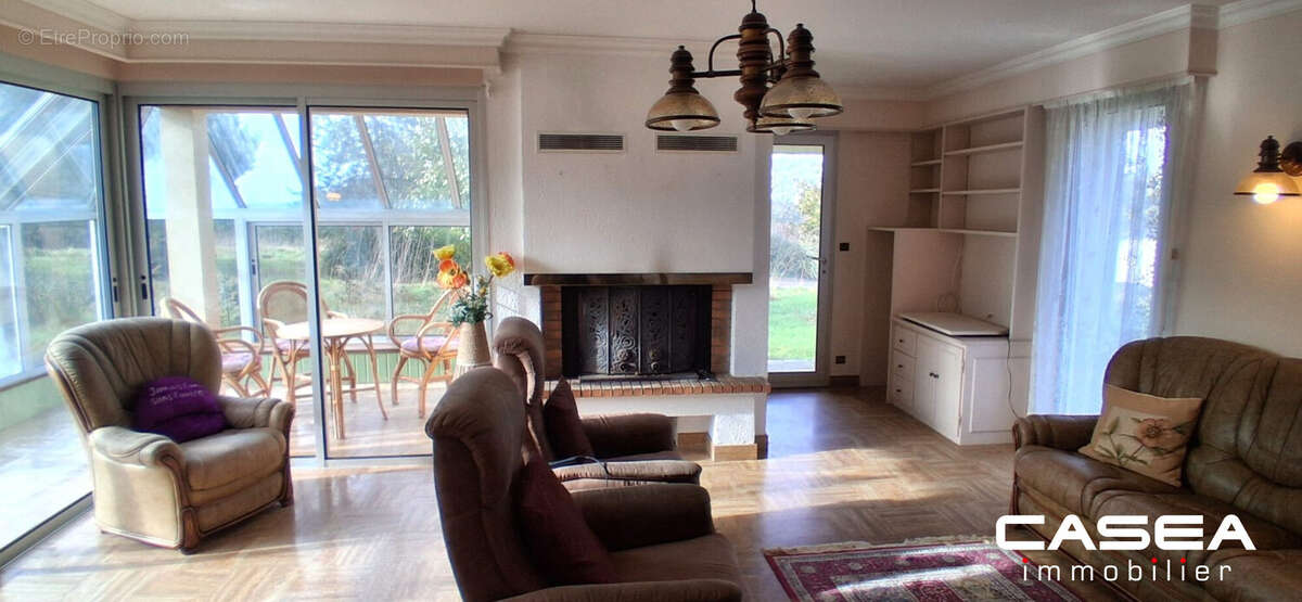 Maison à SAINT-EVARZEC