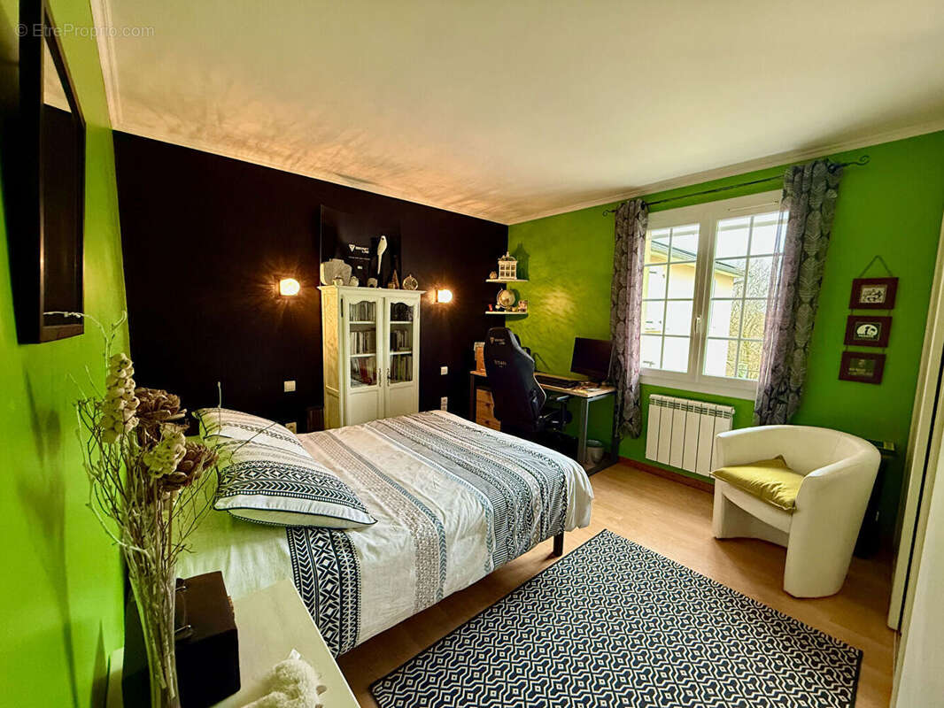 Maison à ALLEZ-ET-CAZENEUVE