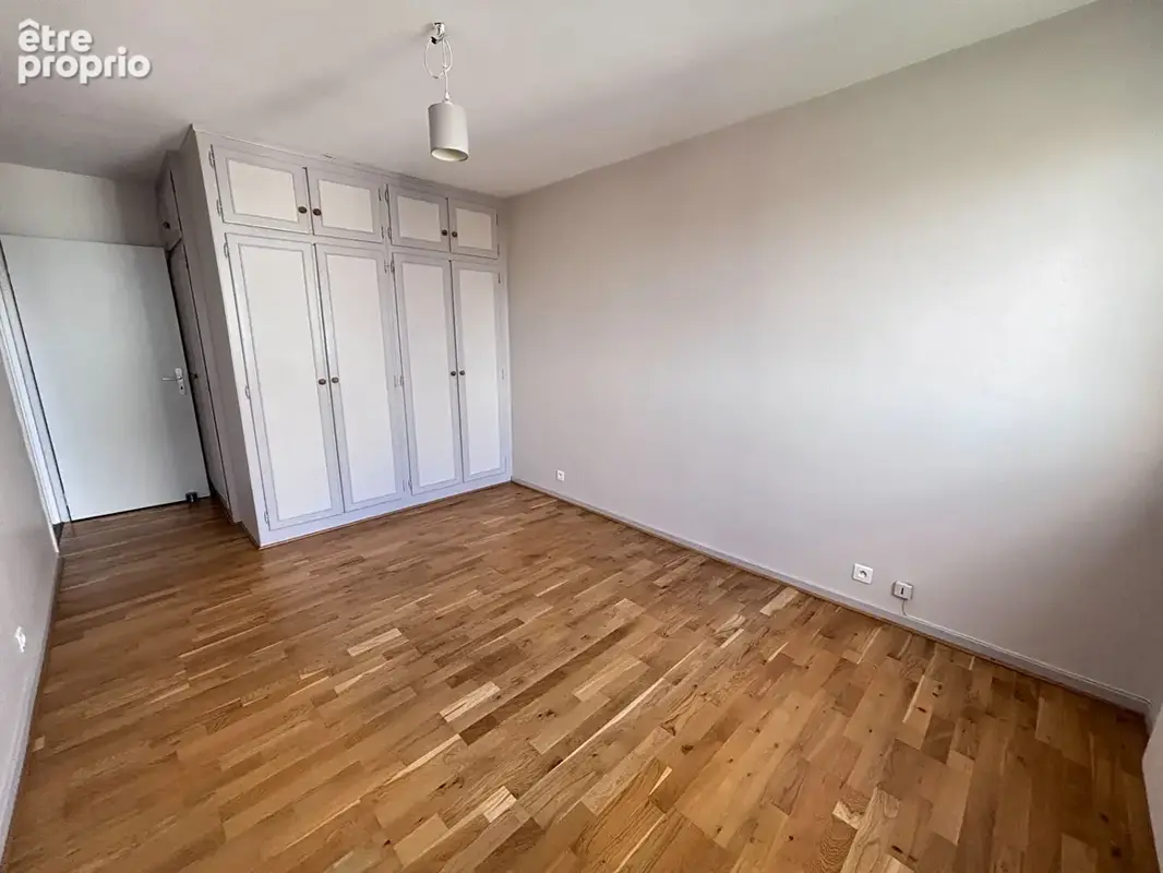 Charmant appartement 2 pièces à vendre à Mulhouse, dernier étage avec balcon , garage et cave - photo 7