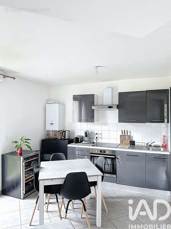 Photo 3 - Appartement à LENTILLY