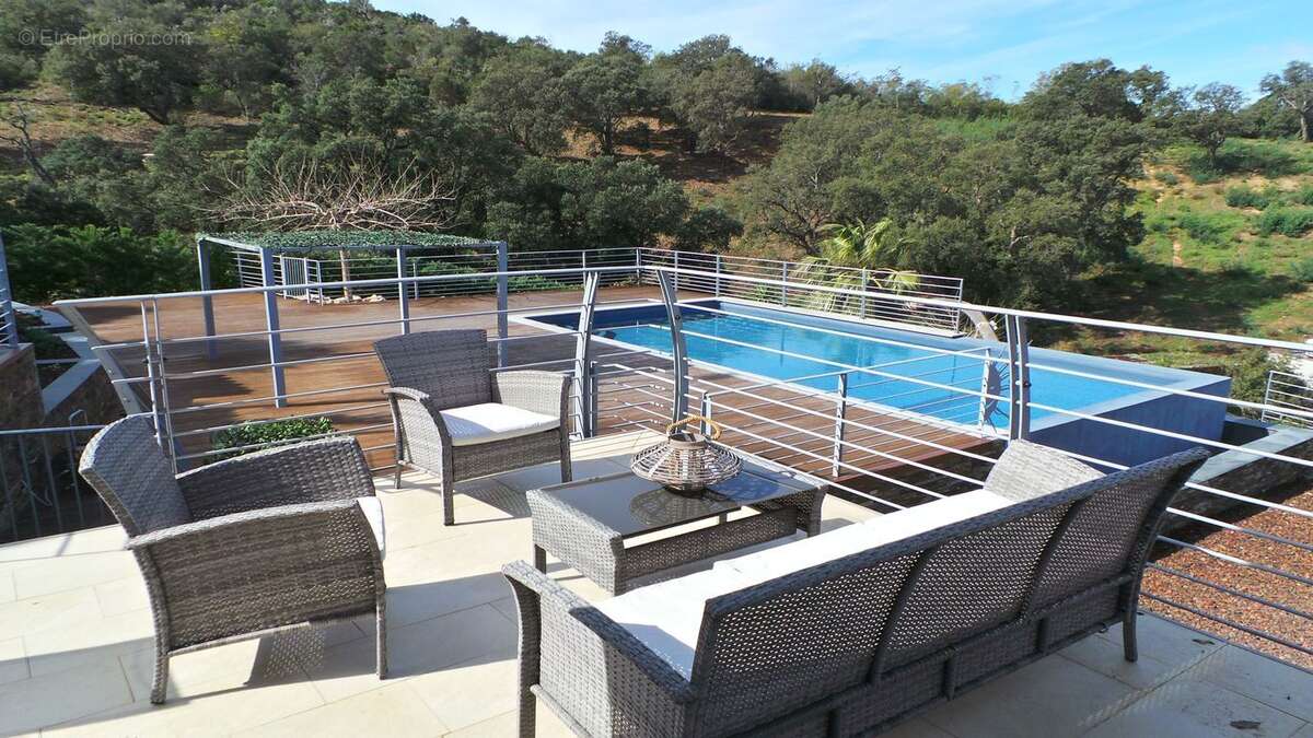 Maison à LES ISSAMBRES