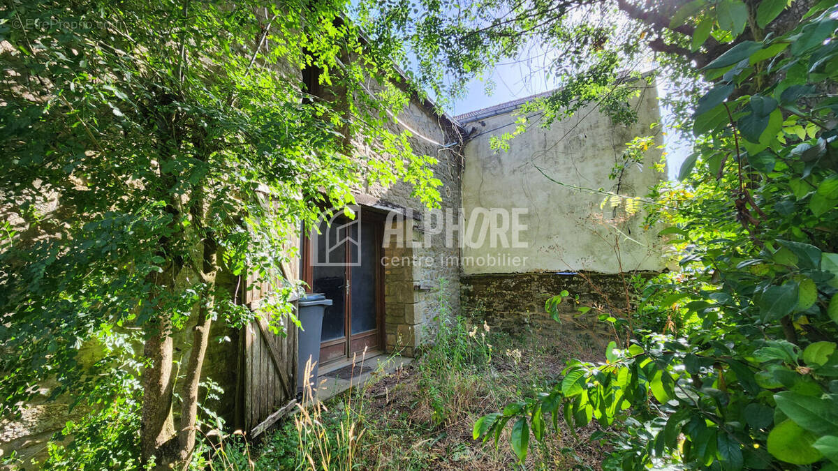 Maison à CORDEMAIS