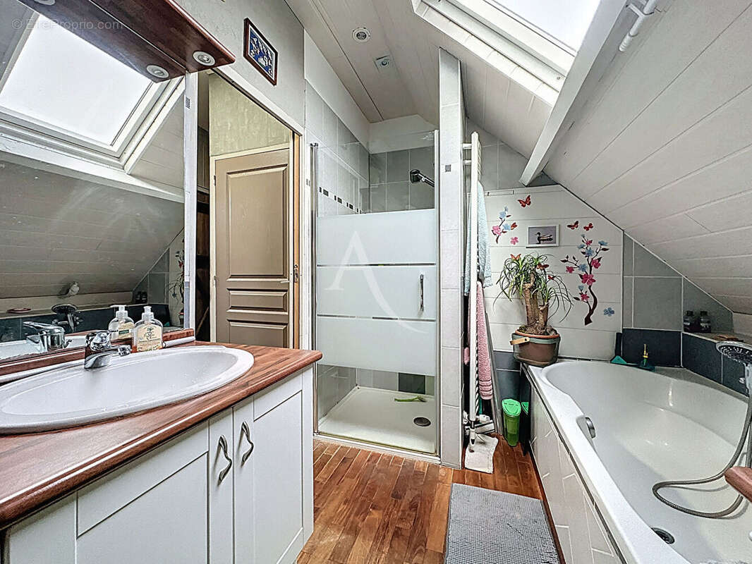 Maison à BEAUFORT-EN-VALLEE