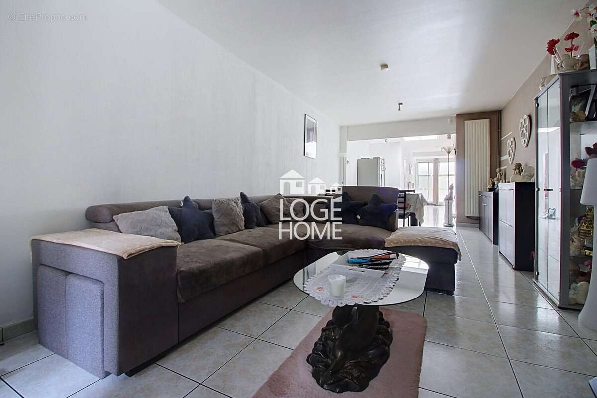 Maison 87 m² à Wattrelos  - photo 4