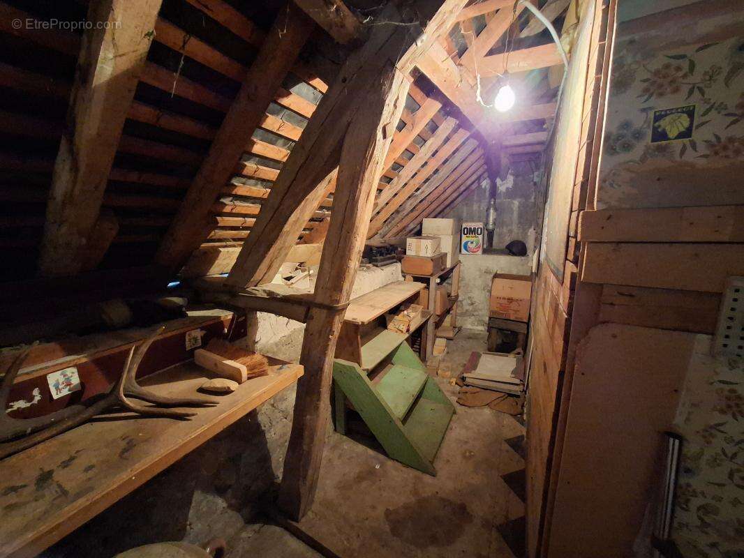 Maison à CUISE-LA-MOTTE