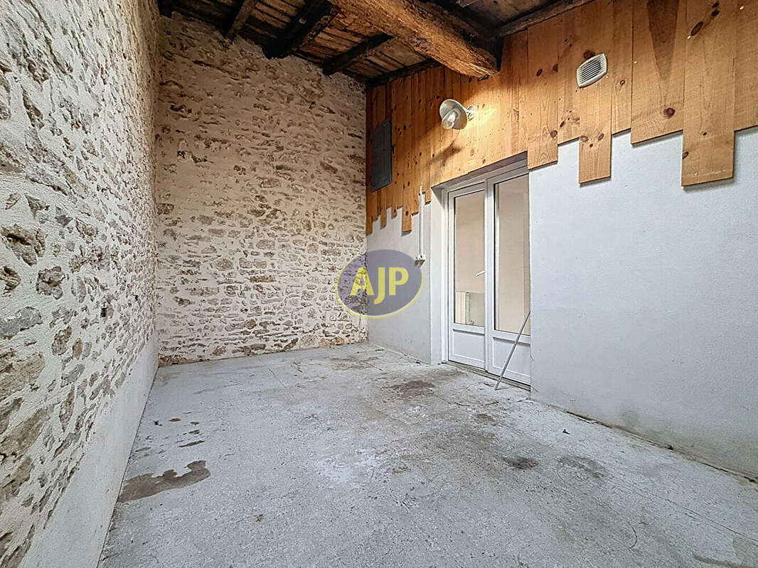 Maison à TONNAY-CHARENTE