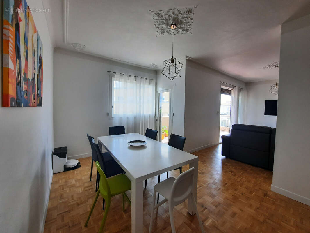 Appartement à NIMES