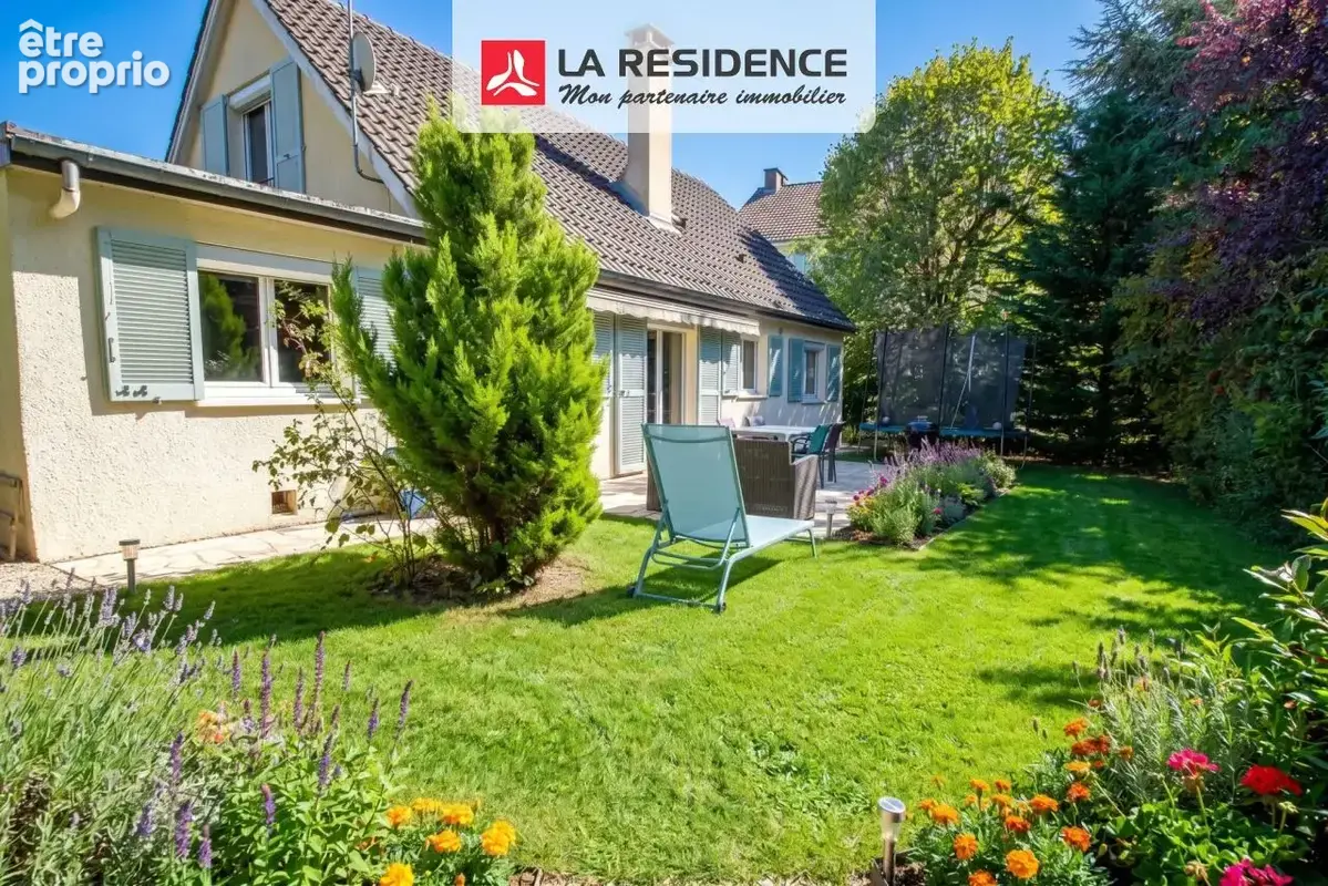 Maison 6 pièces 132 m² à vendre à Le Mesnil-Saint-Denis (78320) - photo 2