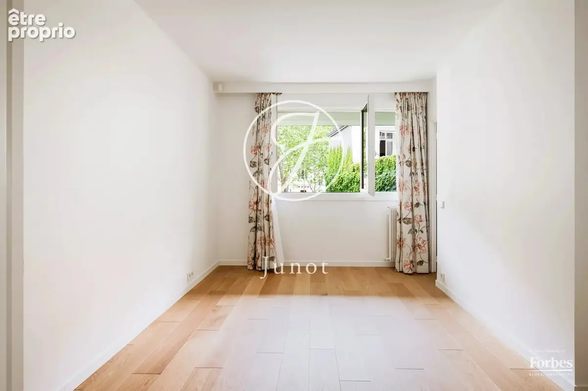 Paris 7e - BRETEUIL / PLACE VAUBAN - Appartement - 3 pièces - 81,16m² Carrez - 2 chambres - photo 8