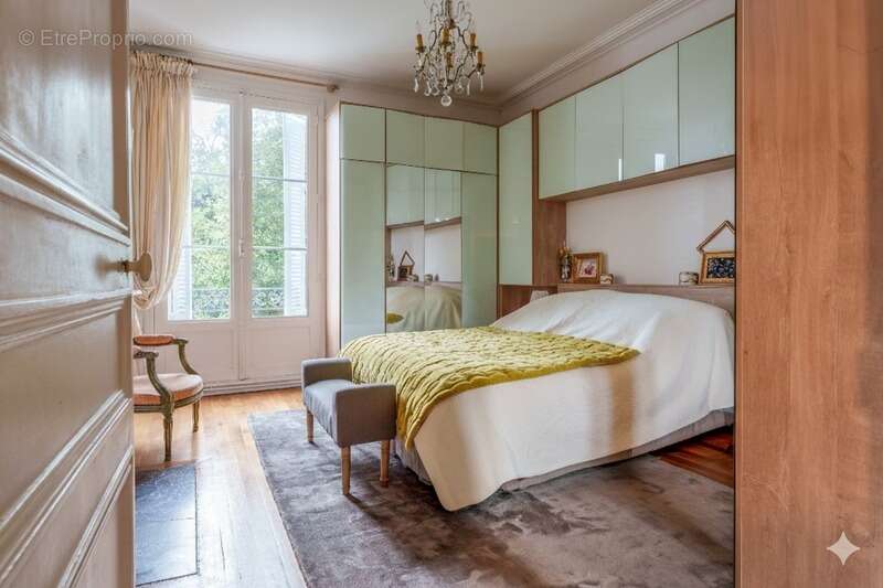 Appartement à SAINT-CYR-SUR-LOIRE