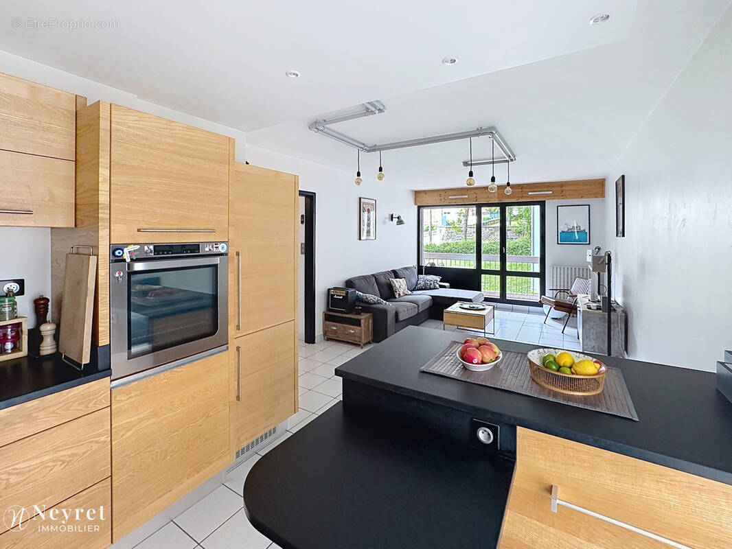 Appartement à SAINT-ETIENNE