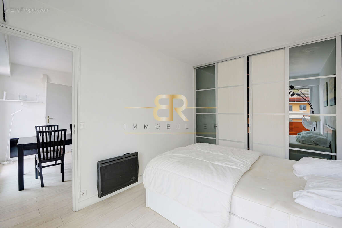Appartement à PARIS-12E