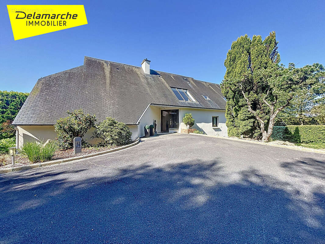 A VENDRE A AVRANCHES Maison de standing 5 chambres, piscine, double garage et dépendances  ( 50300 ) - photo 17