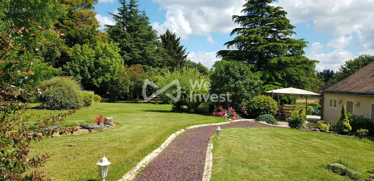 Maison 9 pièces 240 m² à vendre à Saint-Mars-D'outille (72220) - photo 4