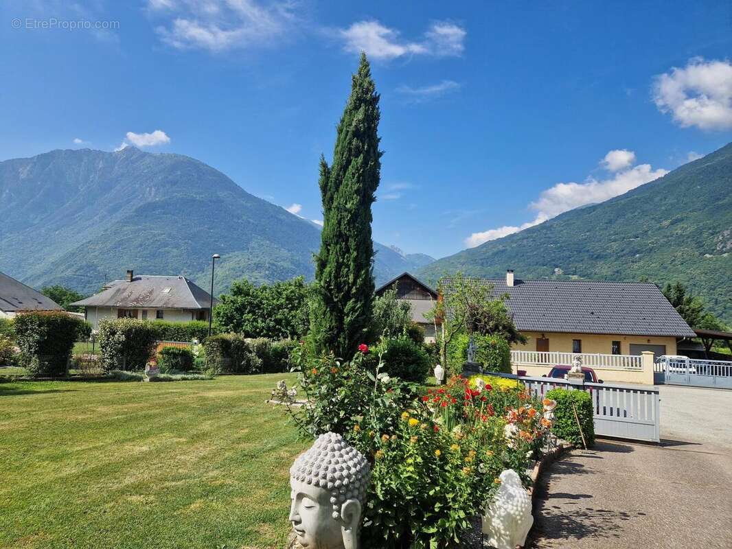 Photo 2 - Maison à SAINT-AVRE