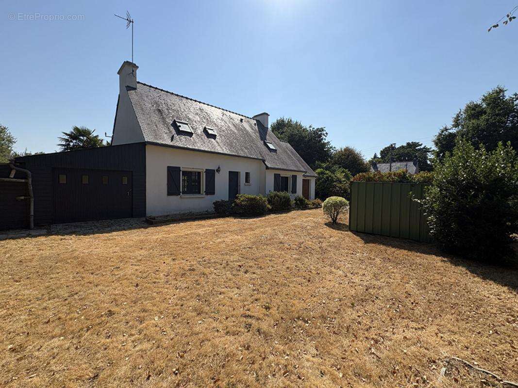 A vendre RIEC SUR BELON (29340) Maison 8 pièces 5 chambres 1 bureau 141 m2 - photo 15